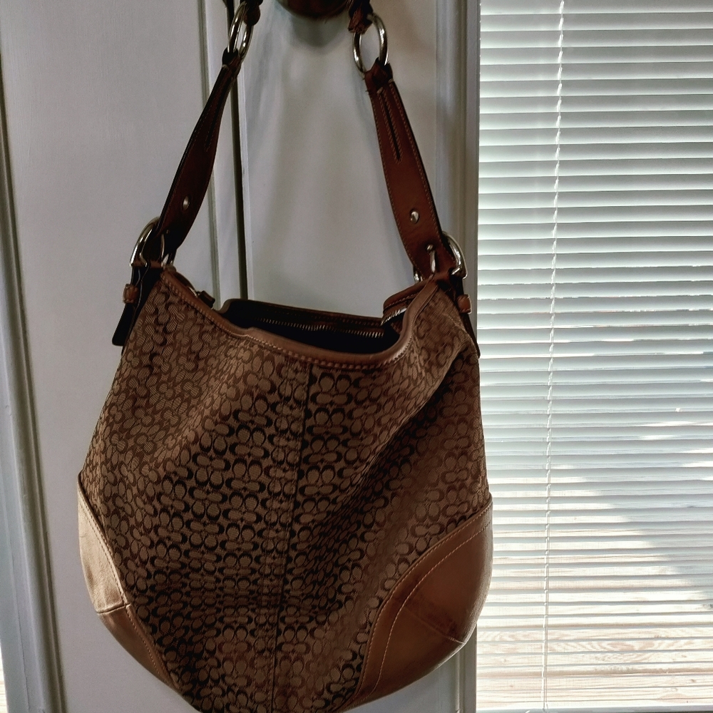 Coach shoulder bag